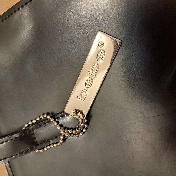 Bebe Black Shiny Leather Minimalist Snap Closure Y2K Medium Handbag Purse - Picture 3 of 10